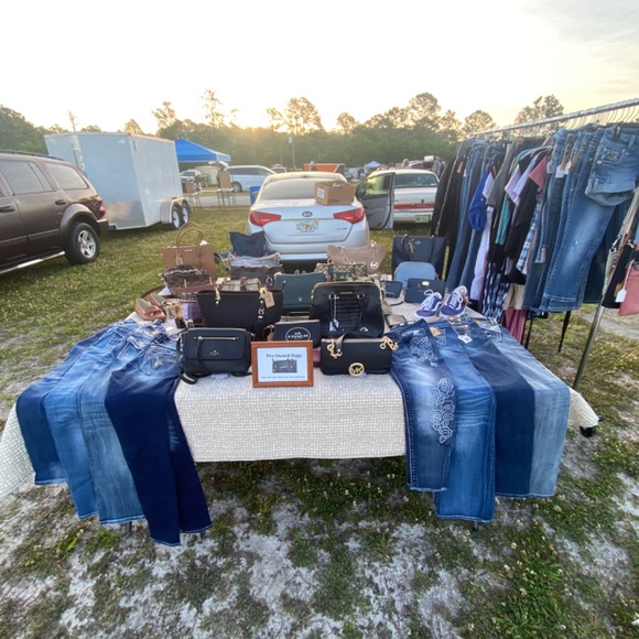 Meet your Posher, Melissa - Picture 4 of 5